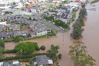 Australia floods: Thousands evacuated as downpours worsen