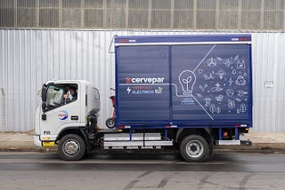Cervepar apuesta a energía renovable incorporando camiones eléctricos