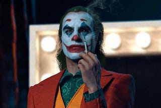 Coringa: Delírio a Dois e a invencibilidade do sistema