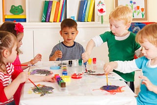 How does preschool franchise in Delhi engage young learners?