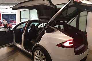 Mit dem Tesla Model X durch Manhatten