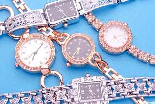 How to mix and match watches for women with jewellery for effortless style?