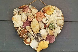 Welcome Visitors To Your Home With A Beautiful Seashell Wreath