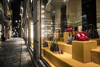 Luxury retail brands: increase your experience online and gain loyal customers
