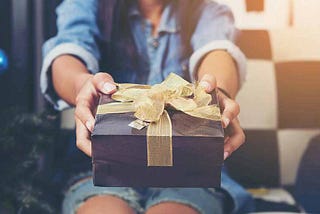 Finding the Best Gift for Women That Will Leave Them in Awe