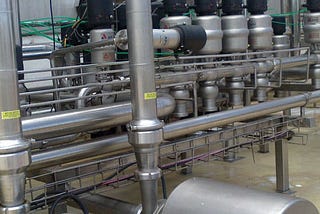 Image result for máquinas industriais e tubulação