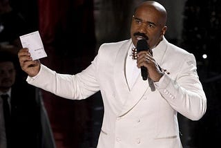 Miss Universe : Steve Harvey cries while apologizing to Ms. Colombia for Ms. Universe error