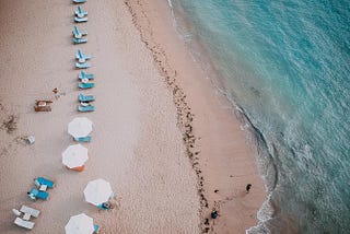 5 Rekomendasi Pantai di Bali yang Bisa Berenang!
