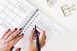 How I stay so organized (tips from an executive assistant who loves to get s*** done)