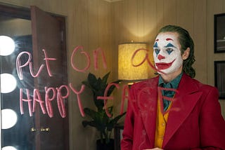 Bromas fragmentadas: reflexiones dispersas sobre Joker