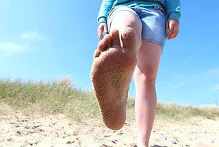 How to Stop Feet Swelling in Hot Weather Now