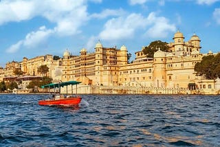 A Traveller’s Guide to Rajasthan and Udaipur’s Taxi Delights