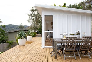 All-white inspiration for a summery garden room