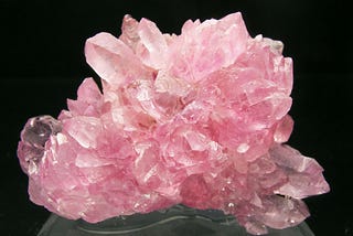 ROSE QUARTZ CRYSTAL FOR BALANCE