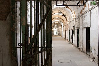 The Connection Between Prison and Poverty | The Borgen Project