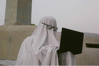 How Relay Publishing Supports Ghostwriters: Teams, Tools, and Creative Resources