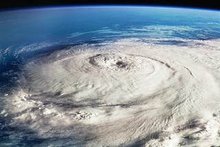 Nature’s Fury 01 : Hurricanes