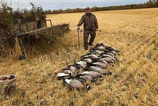 7 Gear Essentials for Canadian Goose Hunting