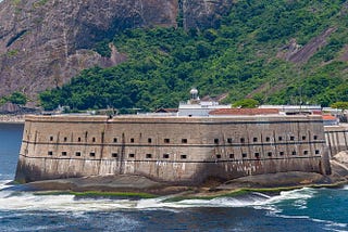 O Heroísmo no Poema da Fortaleza de Santa Cruz