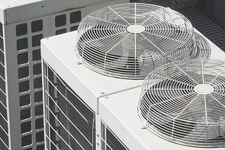 How to achieve energy efficiency in commercial buildings: IoT-enabled solutions for smart HVACR