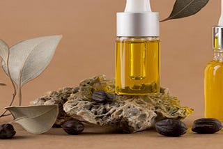 10 Benefits of Jojoba Oil for Face and Skin