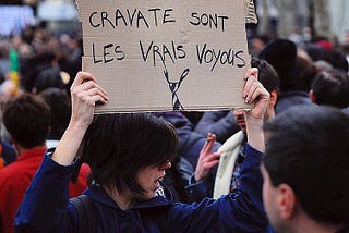 En costume-cravate sont les vrais voyous #bayrou #archive 2017–02–19 #stopcorruption #manifestation…