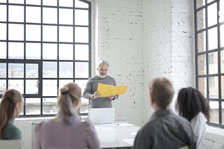 Los factores más valorados por los clientes a la hora de contratar un seguro — LIVETOPIC ACADEMY