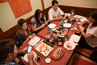 Phubbing: O Fenômeno Social que Afeta as Relações Humanas