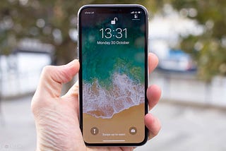 The iPhone X Is Still a Great Buy in 2022 for These Reasons