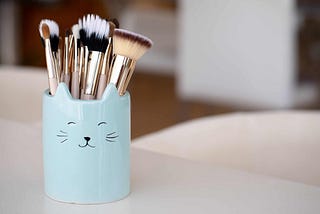 How to Make a DIY Makeup Brush Cleaner (Using Only 2 Ingredients) — Sustainably Yours