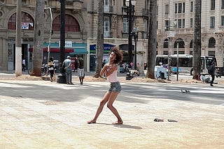 Ensaio: A cidade e as travestis