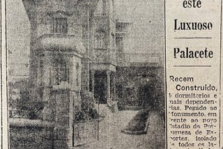 Notícia de jornal, século passado. Venderam o palacete. Venderam o bar. Venderam a memória. Curitiba sempre parece à venda — e quem compra não quer ficar.