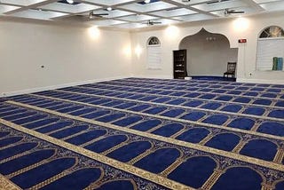 How to Choose the Perfect Mosque Carpet: A Comprehensive Guide to Comfort, Design, and Durability