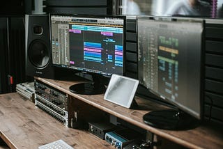 software on 2 monitors, an easy way to control what information is shared even if you’re sharing a whole screen.