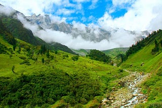 Travel Guide for Beas Kund Trek