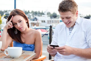 Mobile Phones and Social Media: A Date-Ruining Pairing