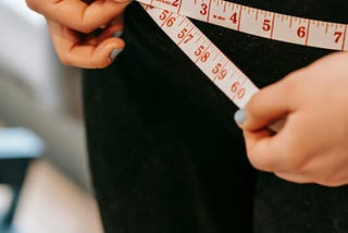 15 Steps to Lose 15lbs as a Woman Over 40 (Without Dieting Like It’s 1999)