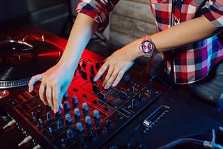 How to Choose the Right Corporate DJ for Your Business Gathering