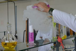 What is DRY ICE ? Full information to improve your knowledge in 2024.