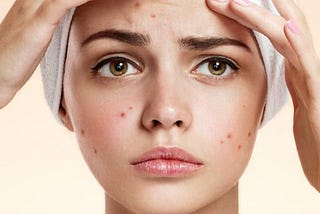 Acne Scars Treatment: Glowing Skin Transformation Journey with Dynamic Clinic in Dubai