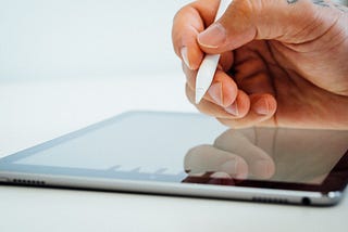 Can You Charge Apple Pencil with iPhone? — FourCreeds.com