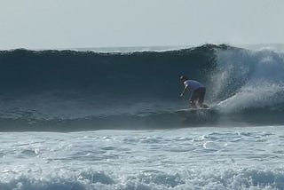 Nuno surfing