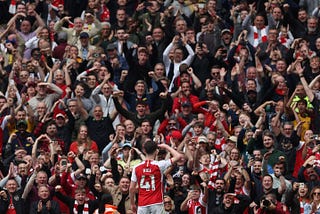 Arsenal atteint à nouveau l’apogée du championnat anglais, 20 ans après les ‘Invincibles’