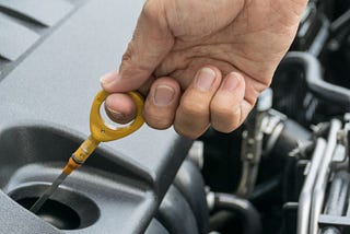 Dipstick Oil Level: How to Check The Oil Level In Your Car’s Engine