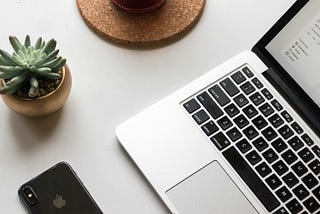 Kadang Menulis, Kadang Bikin Website Orang