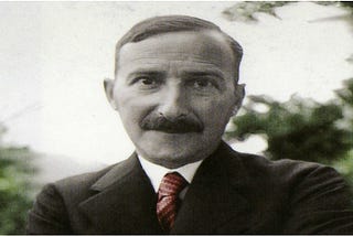 Stefan Zweig - “Ay işıqlı küçə”