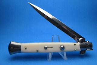 Find the multipurpose Frank Beltrame Switchblades