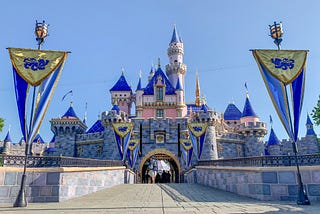 Plan to reopen California theme parks is delayed