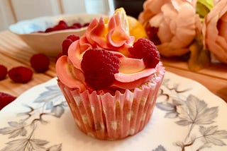 Lemon and Raspberry Cupcakes