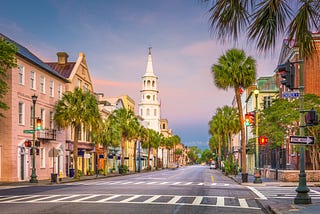 Charleston’s Colonial History, Laid-Back Vibe, and Beautiful Sights: A 90-Minute Guided Tour